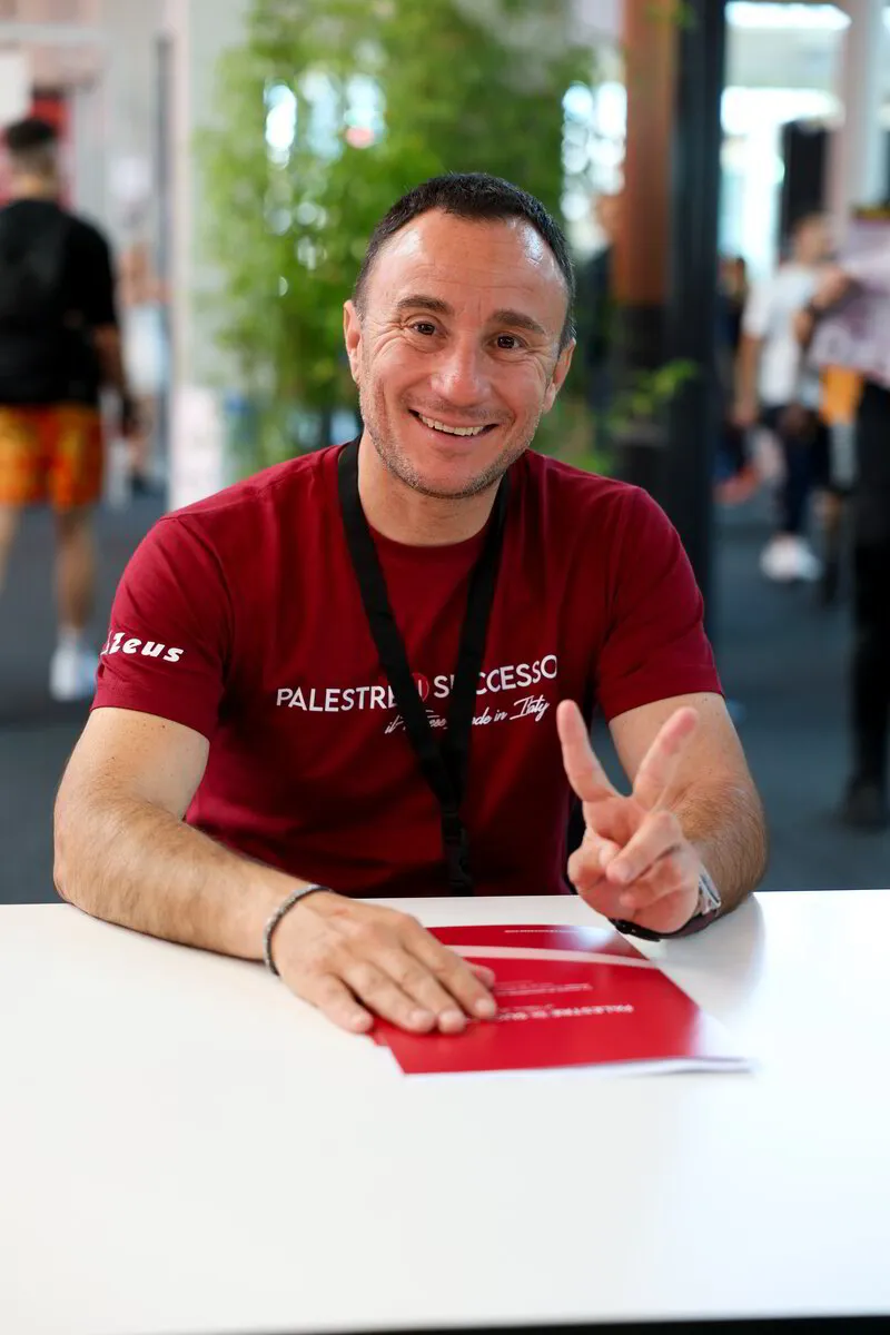 Alessandro Madonia con la maglia di Palestre di Successo